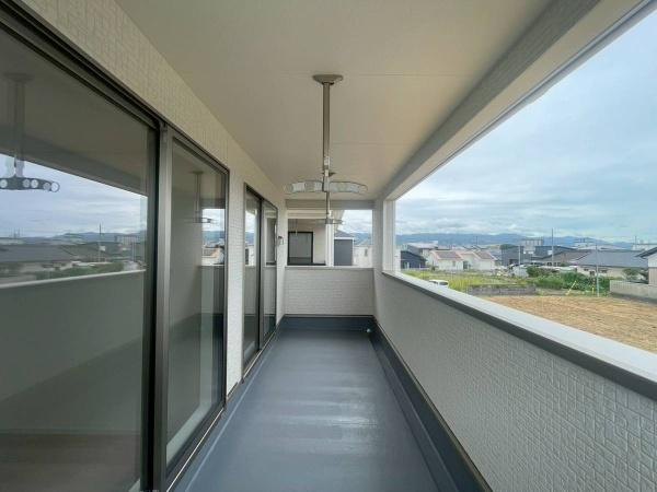 紀の川市下井阪第3-4号棟　新築戸建のバルコニー