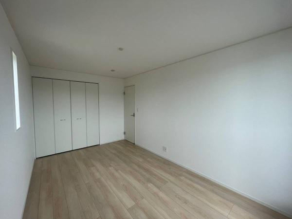 紀の川市下井阪第3-4号棟　新築戸建の洋室