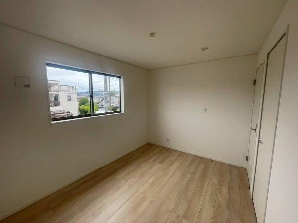 紀の川市下井阪第3-4号棟　新築戸建の洋室