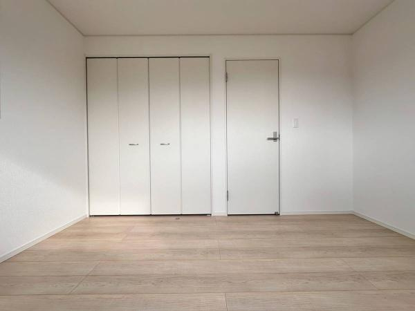 紀の川市下井阪第3-3号棟　新築戸建の洋室