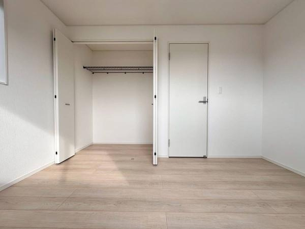 紀の川市下井阪第3-3号棟　新築戸建の洋室