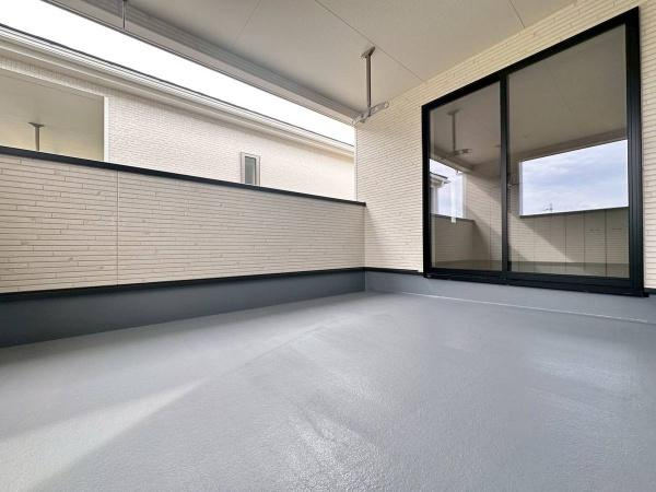 紀の川市下井阪第3-3号棟　新築戸建のバルコニー