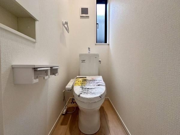 紀の川市下井阪第3-3号棟　新築戸建のトイレ