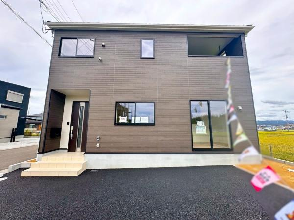 岩出市中島第2-2号棟　新築戸建