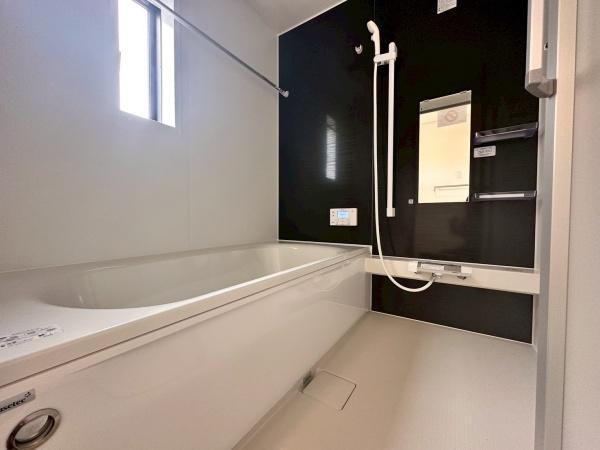 岩出市中島第2-2号棟　新築戸建の浴室