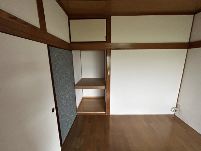 津福今町中古住宅の収納