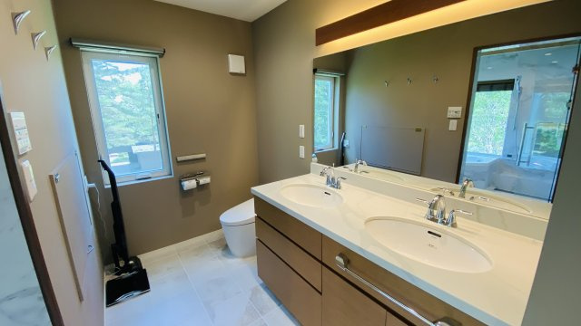 【動画付き】千ヶ滝別荘地 あさまテラス ガレージ付き中古戸建の洗面所