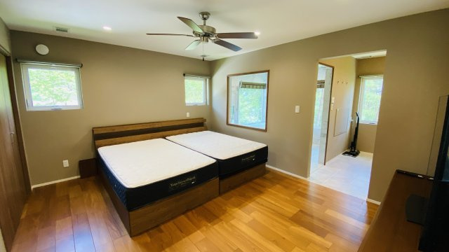 【動画付き】千ヶ滝別荘地 あさまテラス ガレージ付き中古戸建の洋室