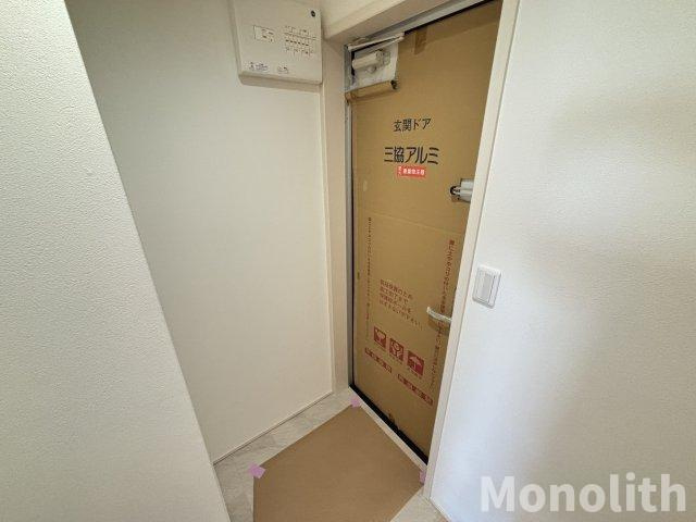 アビテ上野町西の玄関