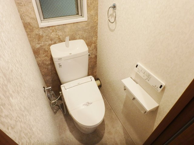 甲子園住宅のトイレ