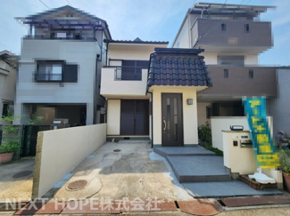 【外観】 | 昭和５９年４月建築！令和７年５月室内外リフォーム済み♪お待たせ無しで即ご入居していただけます！！