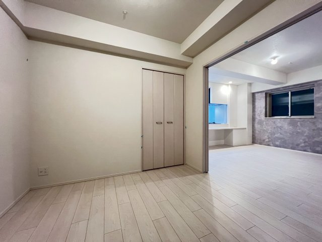 スプランディッド上本町WESTの洋室