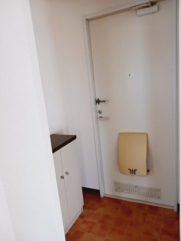 フレグランス高取山の玄関