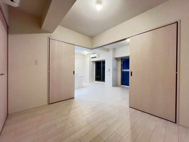 スプランディッド上本町WESTの洋室