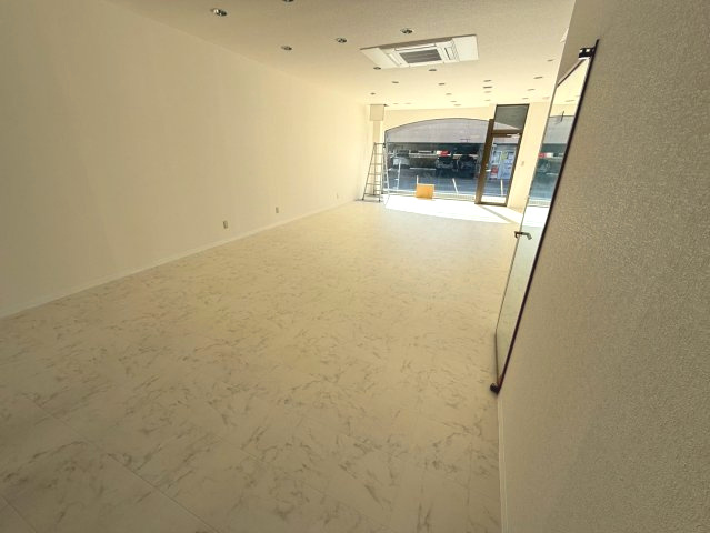 蔵ビルの内装