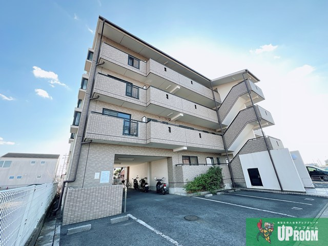 ハイツ・ソレアードの外観