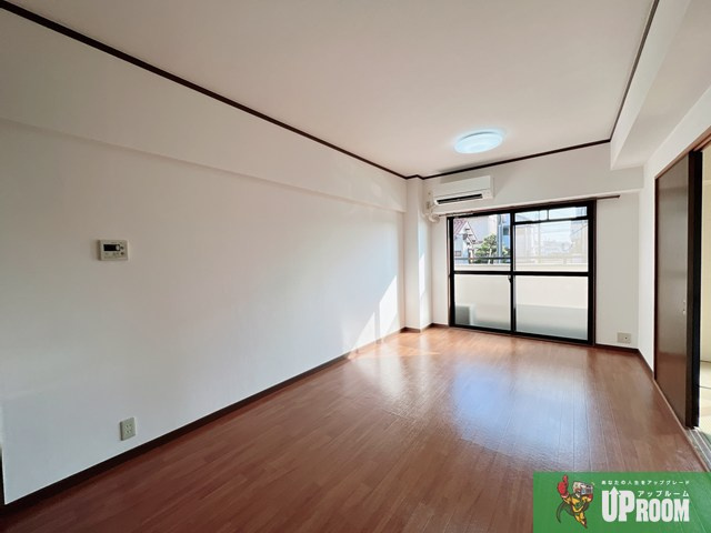 ハイツ・ソレアードの居間・リビング