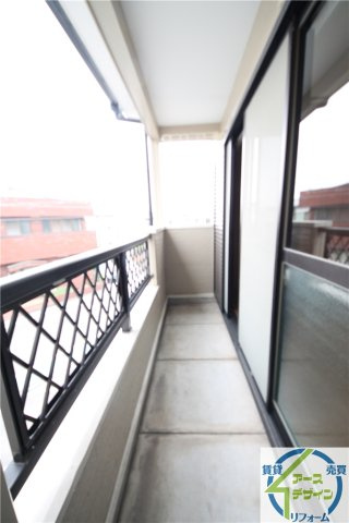 ルピナス1番館のバルコニー