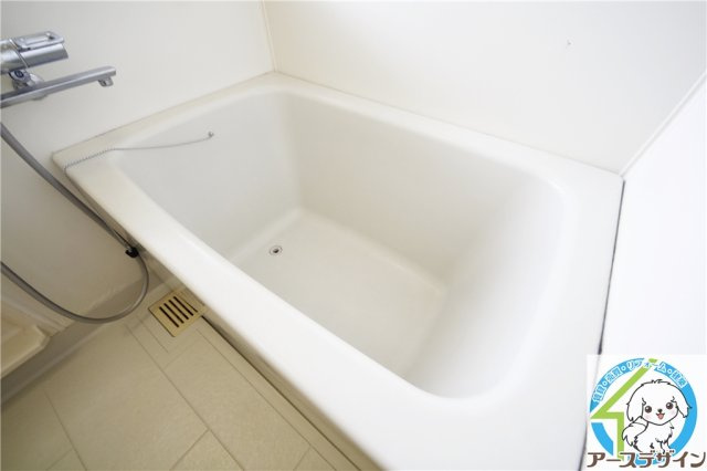 ルピナス1番館の浴室
