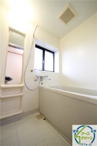 ルピナス1番館の浴室