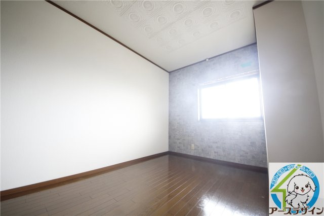 ルピナス1番館の洋室