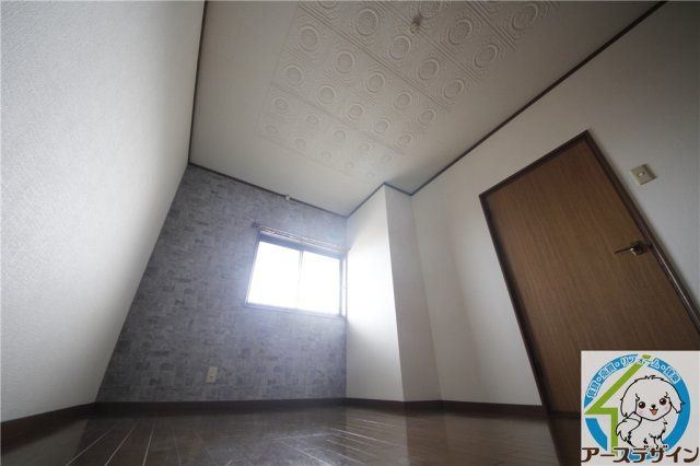 ルピナス1番館の洋室