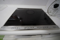 IHコンロは、３口もあるので、同時に料理することも可能ですね。
