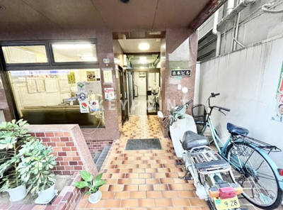 【エントランス】 | 吉本ビル