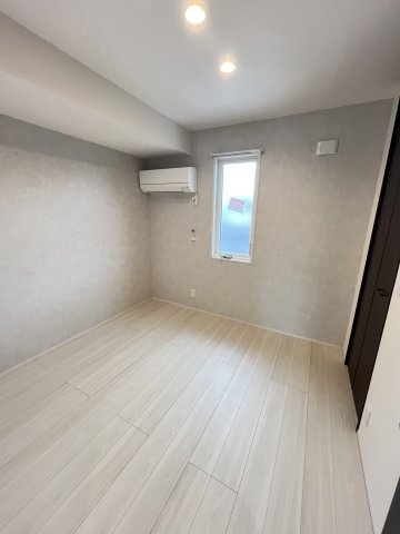 rekora(レコラ)の洋室