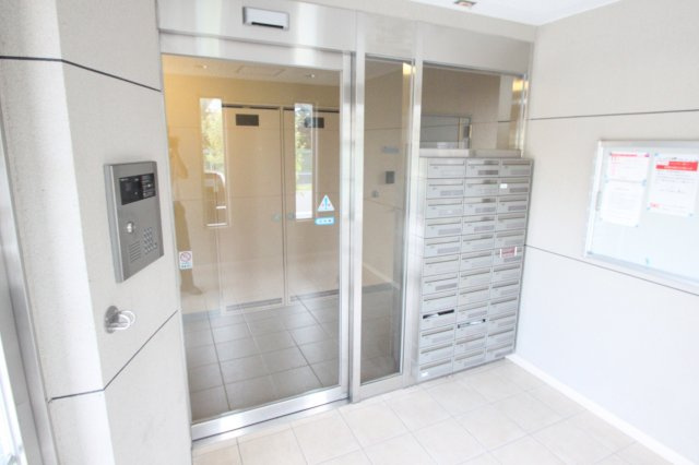 INOVE長瀬Ⅱのエントランス