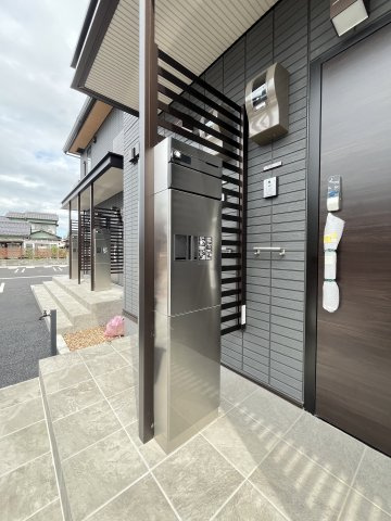 rekora(レコラ)のエントランス