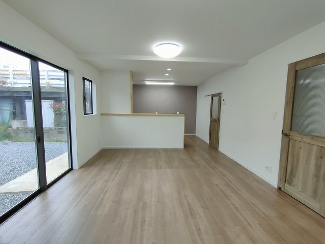 金比羅町中古住宅の居間・リビング