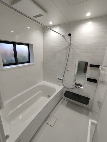 金比羅町中古住宅の浴室