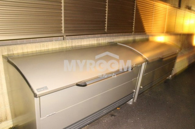 【その他共用部分】 | レジデンス高田馬場 | 敷地内ゴミ捨て場☆