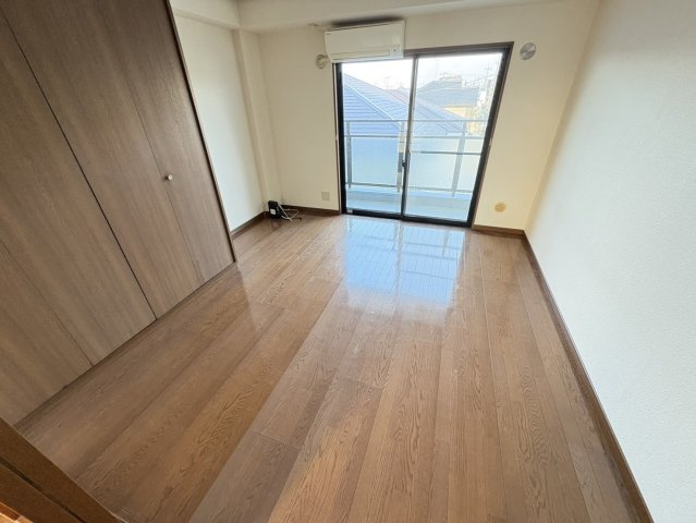 ホワイトセゾン宮久保の居間・リビング