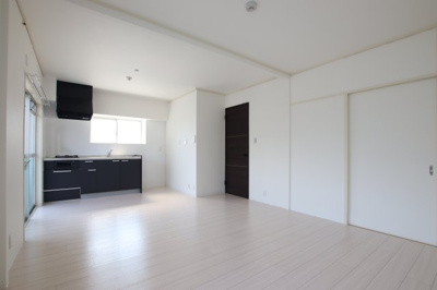 【居間・リビング】 | 泉ハイツ