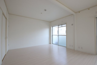 【居間・リビング】 | 泉ハイツ