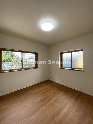 【洋室】 | プライベート時間をしっかり確保でき、自分時間も大切にできるプラン♪
一人一部屋も叶いやすい3LDK◎