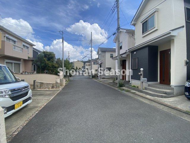 【前面道路含む現地写真】 | 厚木市エリアで住み替えをお考えでしたらこちらの住まいをご検討下さい！
湘南シーズンのスタッフが周辺環境なども合わせてご案内いたします♪
