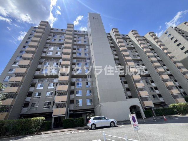 くずはセンチュリータウン3番館の外観|新しい生活にいかがでしょうか？外観はお住まいの顔になります。こだわりたいポイントですね。水回りリフォームやリノベーションも承ってます。
■現地見学・資金計画相談・住宅ローン相談もお問合せ受付中■