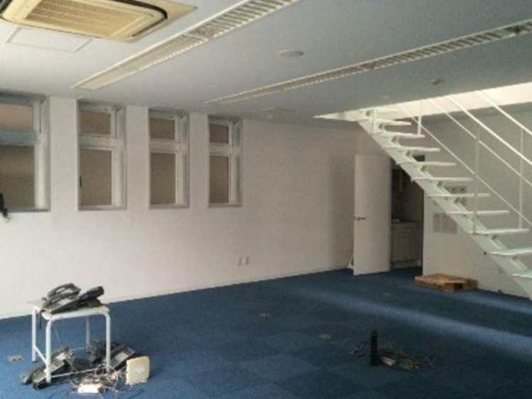 足立区梅島２丁目の倉庫の内装