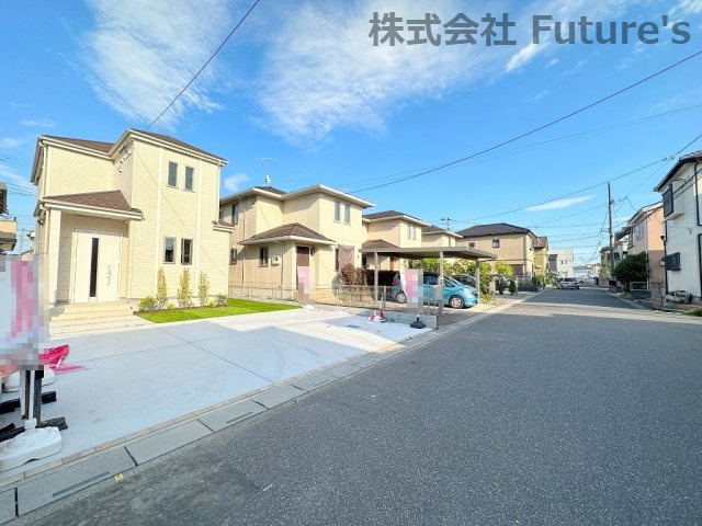 吉川市中央2丁目　新築戸建　全2棟　2号棟の前面道路含む現地写真|前面道路含む現地写真です。