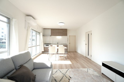 【居間・リビング】 | 【リノベ済】エメラルドマンション安古市 | 室内（2026年2月5日13：50頃）撮影