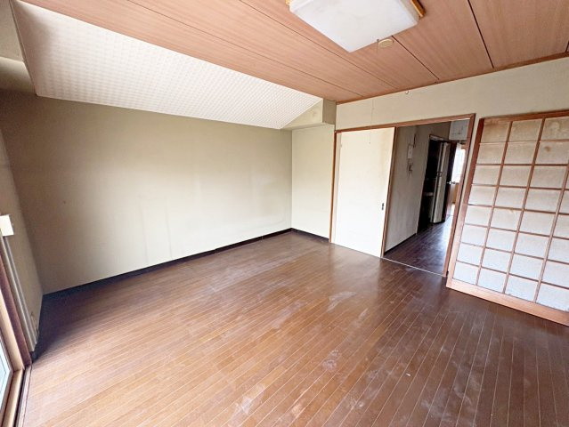 桃山町大島の洋室