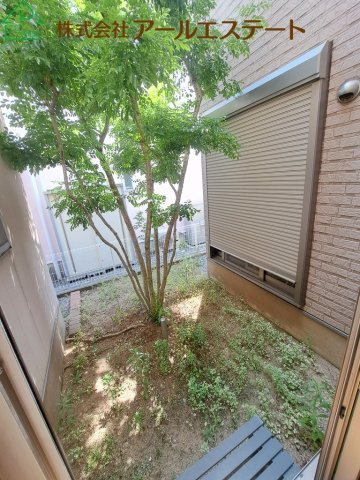 加古川市平岡町一色西１丁目　　中古戸建の庭