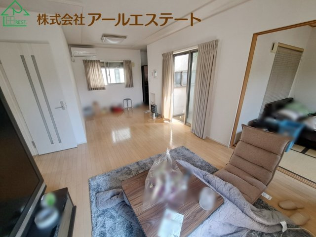 加古川市平岡町一色西１丁目　　中古戸建の居間・リビング