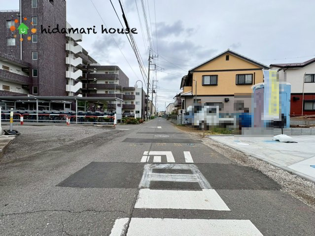 上尾市上尾下4期　新築戸建　ハートフルタウンCの前面道路含む現地写真