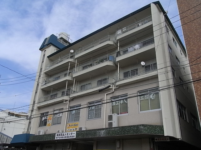買出人センターマンションの外観