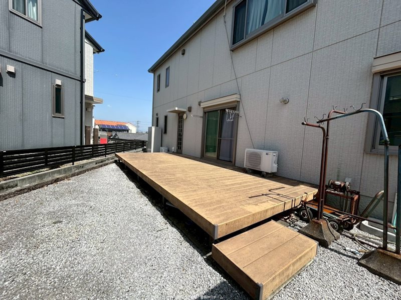 中古戸建　豊橋市牟呂坂津町の庭|広々としたお庭とウッド風デッキ！