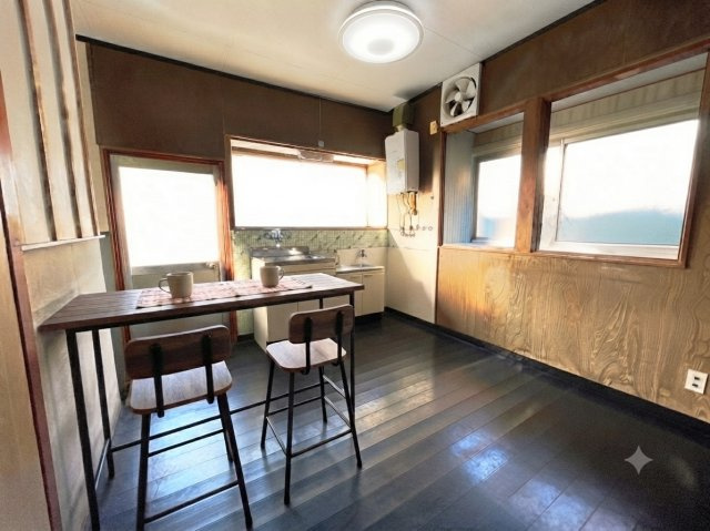 大垣市赤坂戸建の居間・リビング
